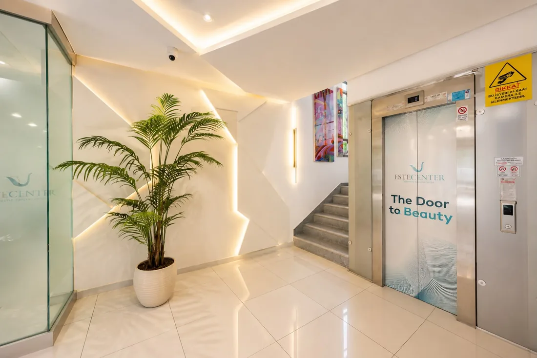 EsteCenter clinic reception