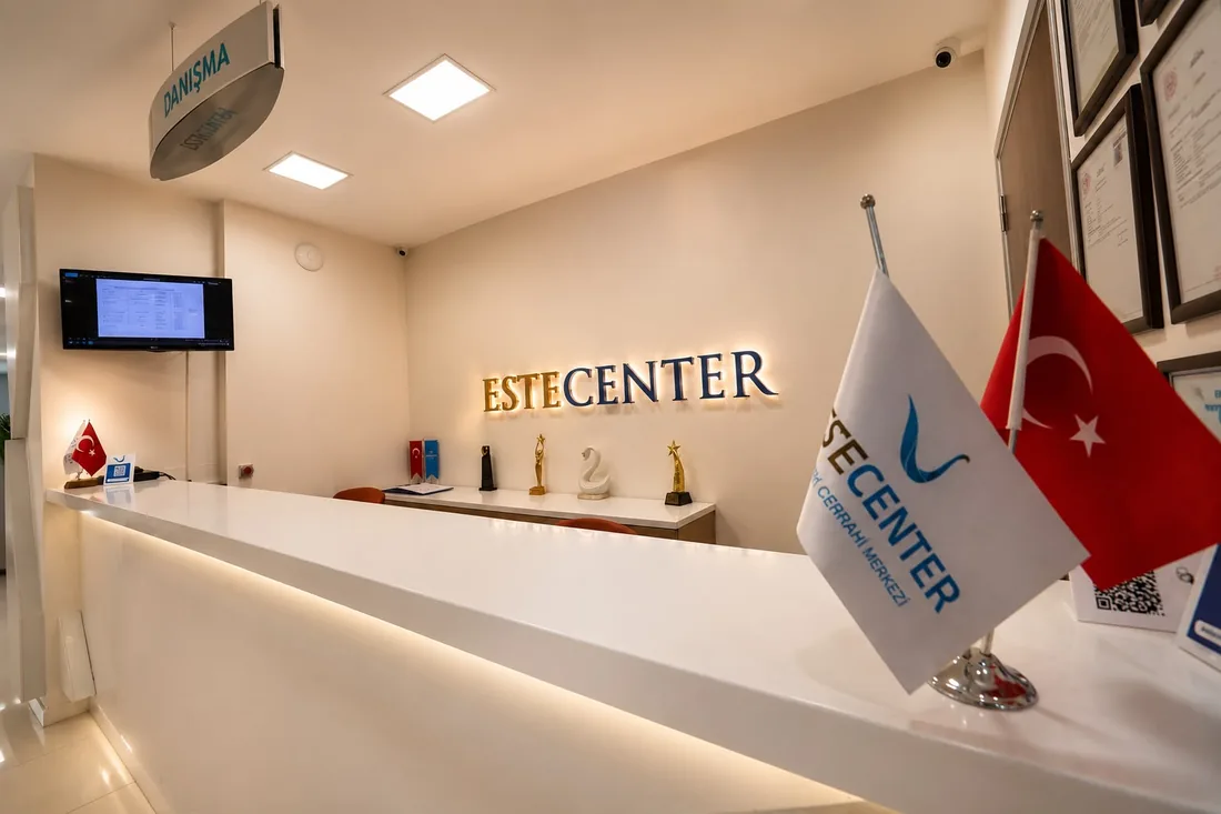 EsteCenter clinic reception